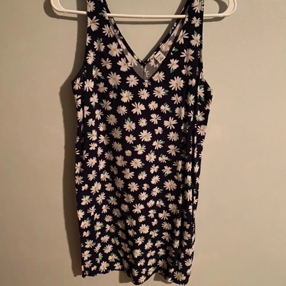 Old Navy Dresses & Skirts - 🍀5/$10 Floral Sundress